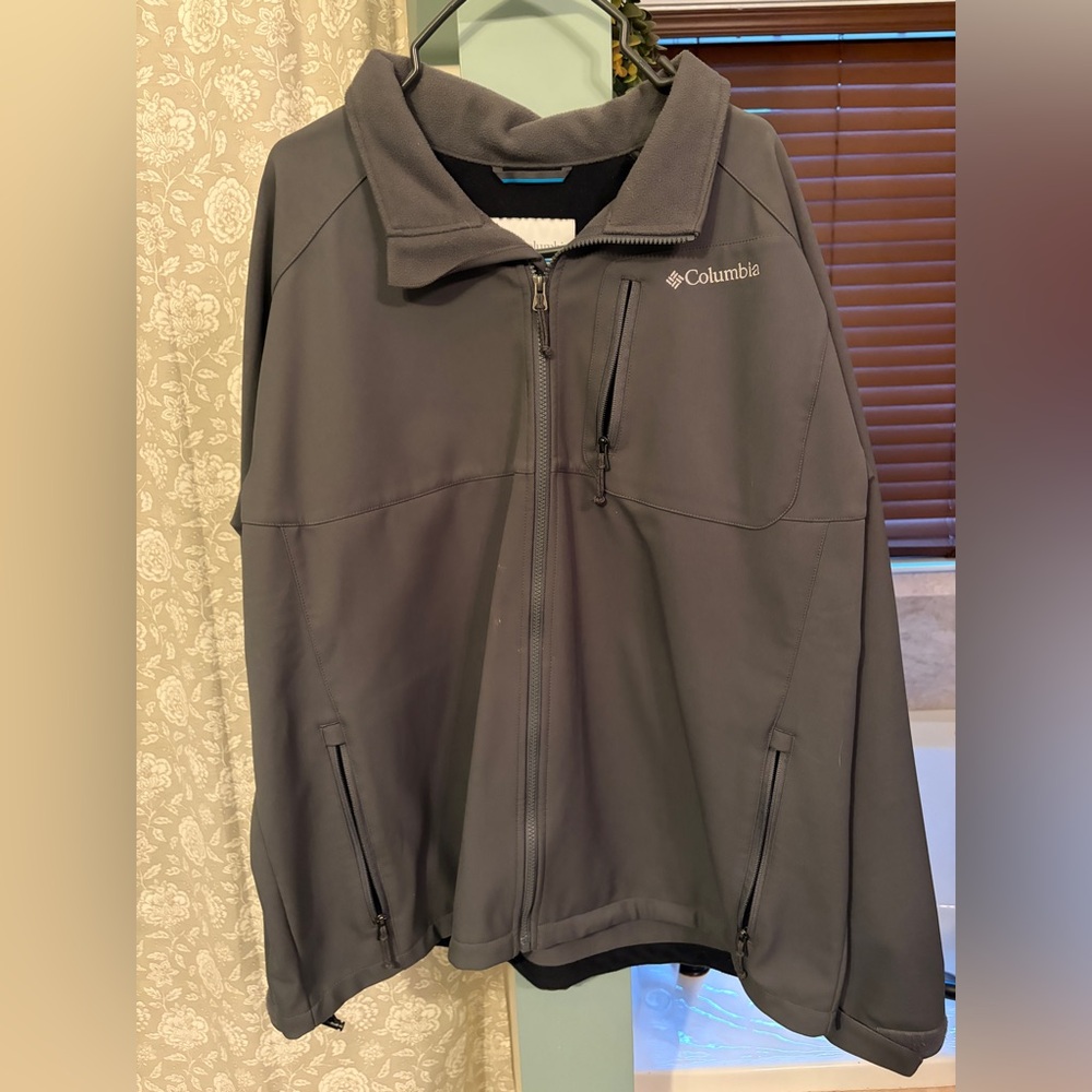 Columbia Men's Charcoal Performance Jacket